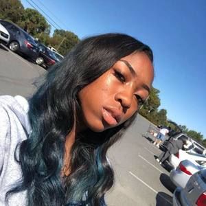 Meet your Posher, Kay